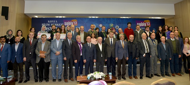 ulkenin-gelecegi-olan-basarili-gencler-odullendirildi-(2).jpg