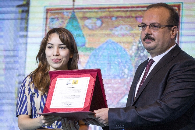uluslararasi-islam-sanatlari-yarismasi-oduller-verildi-(8).jpg