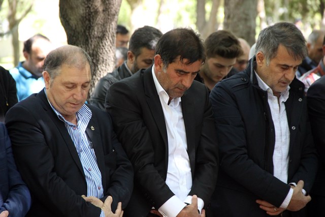 unal-karaman’in-annesi-konya’da--(5).jpg