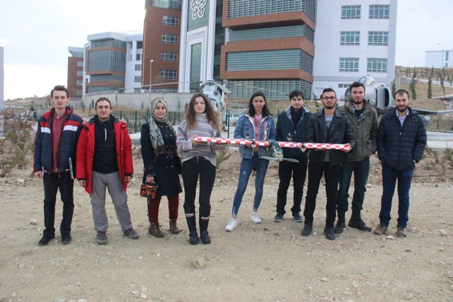universite-ogrencileri-40-gunde-dikine-inis-kalkis-yapabilen-iha-yapti-(1).jpg