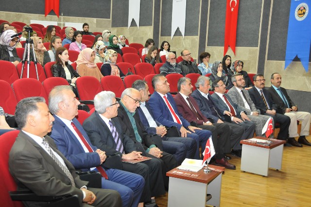 vakif-konferansi-yapildi-(2).jpg