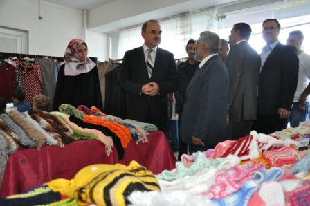 vali-erol,-hayir-carsisi’ni-acti-(4).jpg