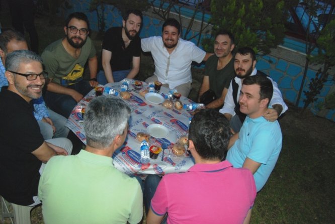 yalcin-egitim-kurumlari-ogretmenlerini--(2).jpg