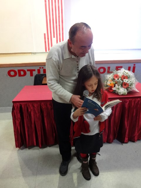 yazar-bulut-ogrencilerle-bulustu--(15).jpg