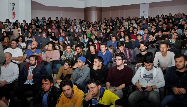 yazar-ozdenoren,-selcuk’ta--(2).jpg