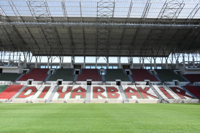 yeni-diyarbakir-stadi-(8).jpg