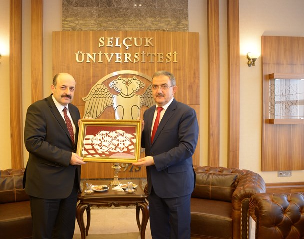 yok-baskani-sarac’tan,-selcuk-universitesi’ne-ziyaret-(2).jpg