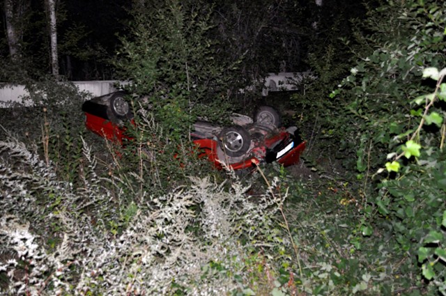 yolcu-otobusuyle-carpisan-traktor-uce-bolundu-2-yarali--(3).jpg