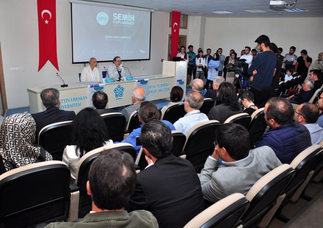 yonetmen-kaplanoglu-ogrencilerle--(3).jpg