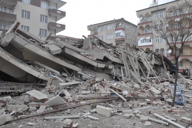 yozgat-ta-20-daireli-bina-coktu-8075162_7354_m.jpg yozgat-ta-20-daireli-bina-coktu-8075162_7354_m.jpg