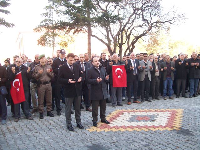 yunak’ta-sarikamis-sehitleri-anildi-(6).jpg