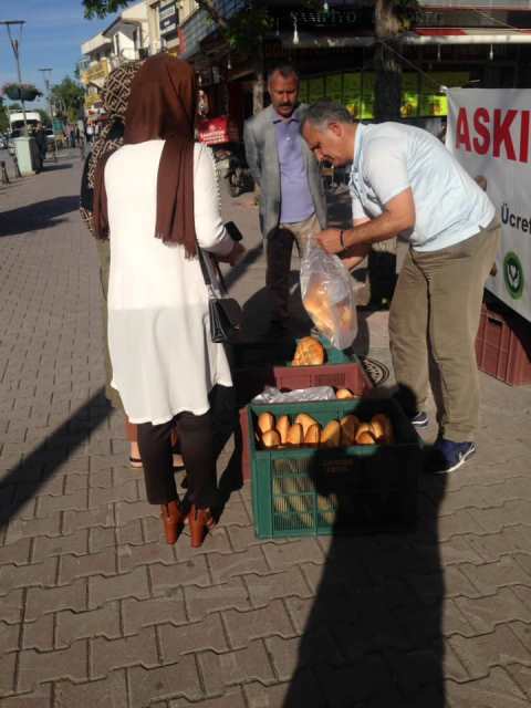 yunaklilardan-askida-ekmek--(2).jpg
